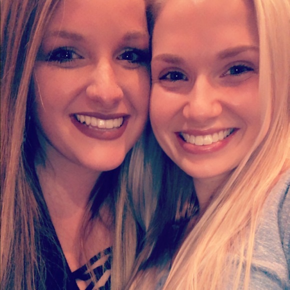 Meet your Posher, Sarah - Picture 1 of 1